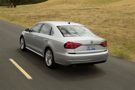 2016 Volkswagen Passat Starts at $23,260 | Cars.com