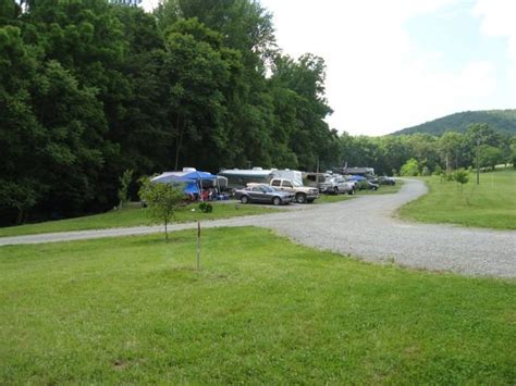 Smith Mountain Campground - 1 Photos - Penhook, VA - RoverPass