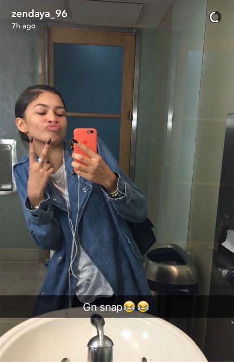 #zendaya | Zendaya, Mirror selfie, Selfie