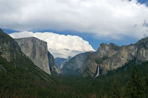 Yosemite Valley - Yosemite National Park (U.S. National Park Service)