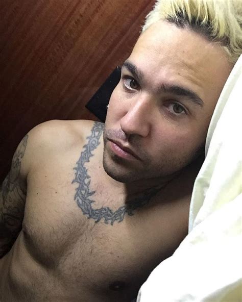 Pete Wentz on Instagram: “This bunk life 🚌🚌🚌”