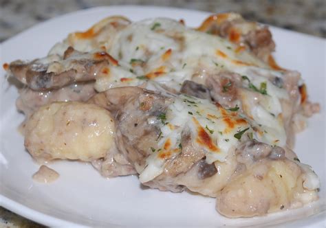 Mushroom and Swiss Burger Casserole - StolenRecipes.net