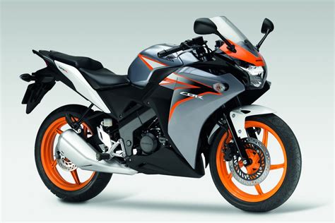 Nouveauté 2011 - Honda CBR 125 R : les photos officielles - Moto-Station