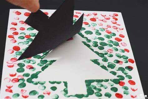 Christmas Tree Thumbprint Art Craft | Preschool christmas crafts, Kindergarten christmas crafts ...