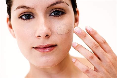 Makeup Tips for Dark Circles and Spots | YouBeauty