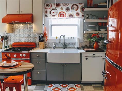 Big Chill retro kitchen - red Big Chill colorful kitchen appliances - Laurel Home