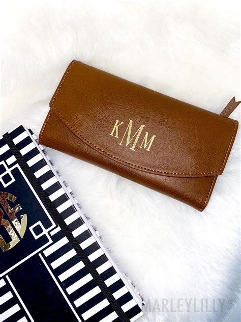 How To Monogram A Leather Wallet | Literacy Basics