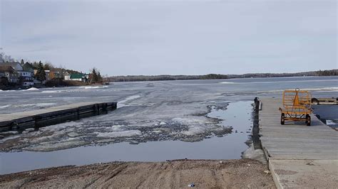 Red Lake Ice Melt | Bow Narrows Camp