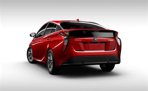 GST Rates For Hybrid Vehicles May Be Reduced - CarandBike