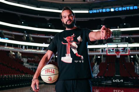 Column: Joakim Noah, Chicago Bulls still have strong connection