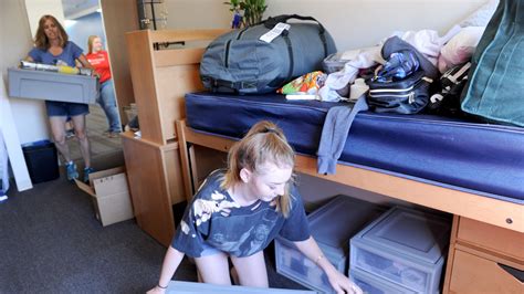 Move-in day: CSU Channel Islands students move into dorms