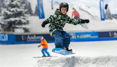 Improver Snowboard Lessons - SnowDome