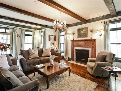 New Home Interior Design: A Victorian Farmhouse