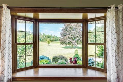 Pin by Blackwell on Ranch house ideas | Bow window, Bay window, Clad wood