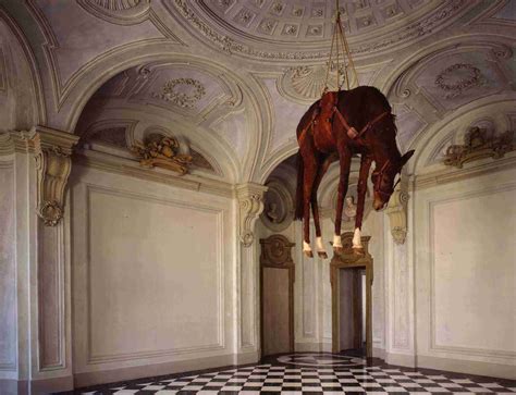 Maurizio Cattelan, chi è e le sue opere più famose