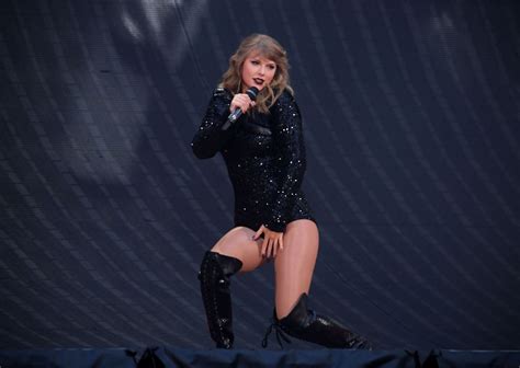 Taylor Swift - Performs Live at Wembley Stadium in London 06/22/2018 • CelebMafia