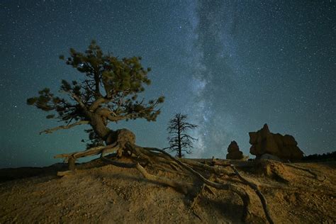 The Milky Way during a nighttime descent into Bryce Canyon National ...