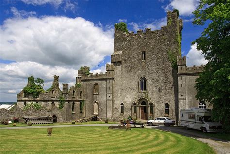 Leap Castle: HISTORY and info about the world's MOST HAUNTED castle