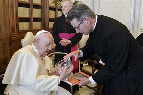 Catholic-Anglican unity requires walking, working together, pope says ...