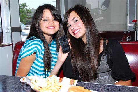 Selena Gomez and Demi Lovato Demi&Selena Photo