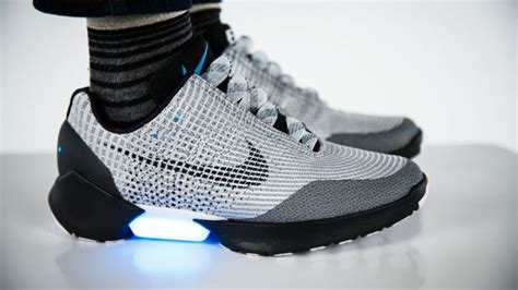 Nike's Self-tying Sneakers are Incredibly Ridiculous