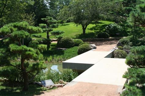 Chicago’s Hidden Gems: Unique Parks and Gardens | UrbanMatter