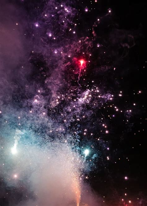 Fireworks against Night Sky · Free Stock Photo