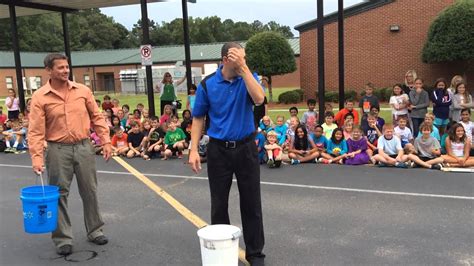 Vickery Creek Elementary's Ice Bucket Challenge - YouTube