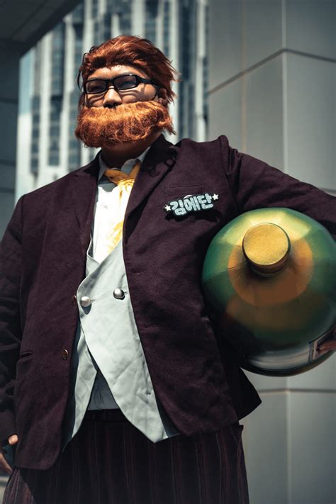 I treied gragas cosplay : r/LoLCosplay