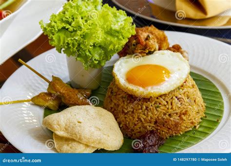 Fried Rice with Fried Chicken - Thai Halal Food Stock Photo - Image of appetizer, asian: 148297780