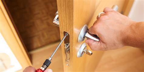 How To Fix A Door Lock That Is Jammed