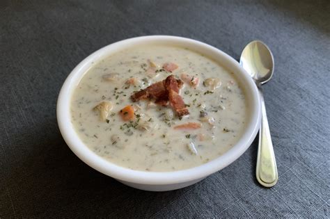 Creamy Clam Chowder - Ed's Soup Shack