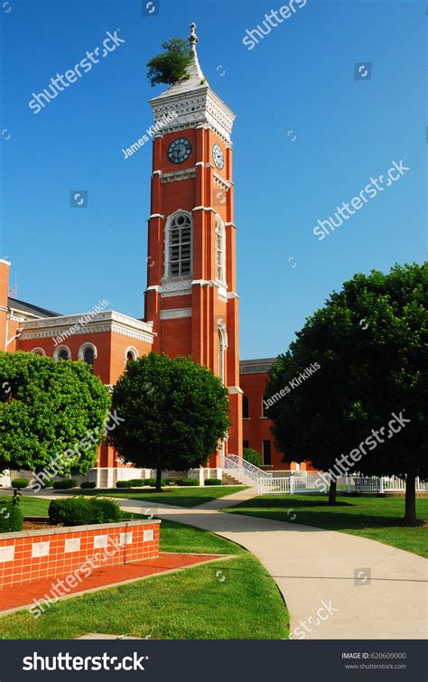 11 Courthouse Greensburg Images, Stock Photos & Vectors | Shutterstock