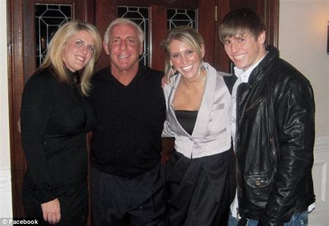 Charlotte Ashley Flair Family Photos, Parents, Siblings, Age, Height