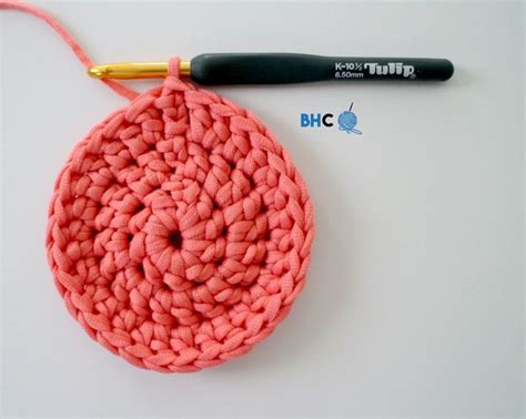 How to Crochet Circles | The Ultimate Guide to Crochet in the Round | Crochet circles, Beginning ...