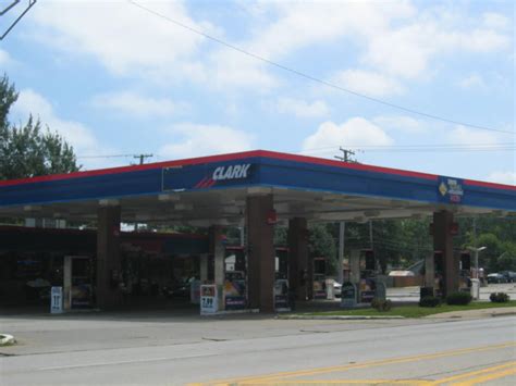 Winthrop Harbor, IL : Clark Gas Station on Sheridan and Ninth Street ...