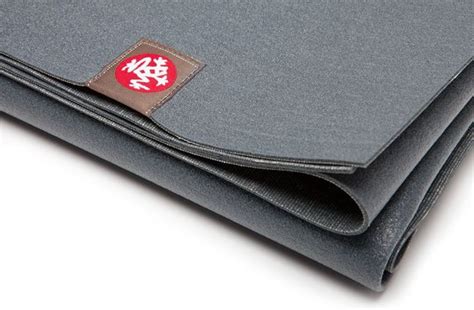 Best Foldable Yoga Mats For Travel – Easy To Carry Yoga Mat