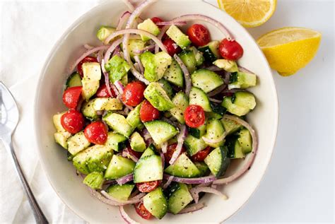 Dig Into this Fresh and Delicious 6-Ingredient Mediterranean Salad