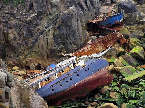 48 Eerily Intriguing Shipwrecks | Abandoned ships, Shipwreck, Abandoned