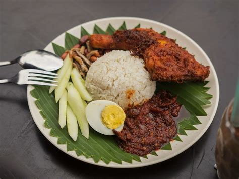 Top 10 Nasi Lemak Terbaik & Menarik - Mat Salleh Cari Makan