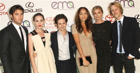 This 'Revenge' Cast Reunion Has Fans Freaking Out