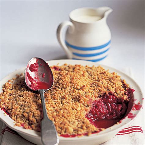 delia smith plum crumble