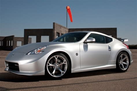 Used 2010 Nissan 370Z NISMO Review | Edmunds