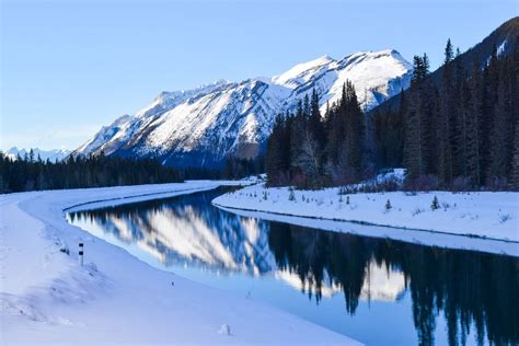 Is It Better To Visit Alberta In Canada In Summer or Winter Banff ...