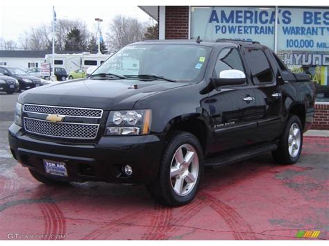 2008 Black Chevrolet Avalanche LTZ 4x4 #26258299 Photo #2 | GTCarLot.com - Car Color Galleries