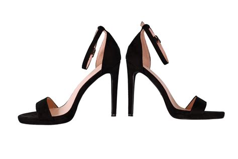 Black high heels isolated on a transparent background 21351125 PNG