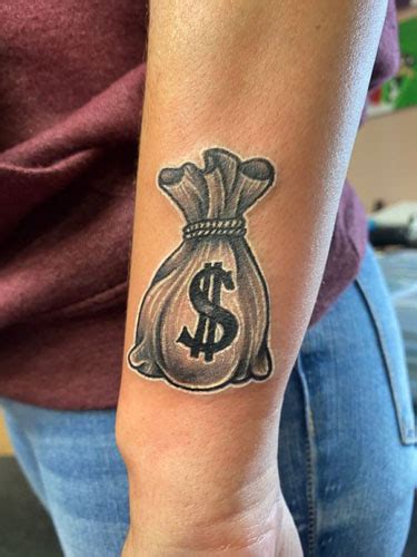 Aggregate 68+ tattoos of dollar signs best - in.eteachers