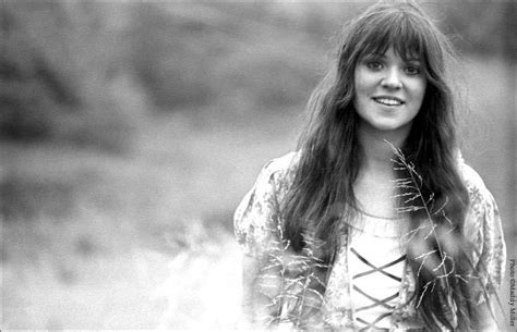 VintageRock.com News: Melanie, Singer Who Performed At Woodstock ...