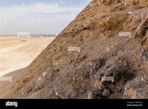 Detail of the Red Pyramid in Dahshur, Egypt Stock Photo - Alamy