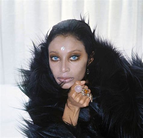 The First Black Supermodel: 40 Stunning Photos of Donyale Luna in the ...